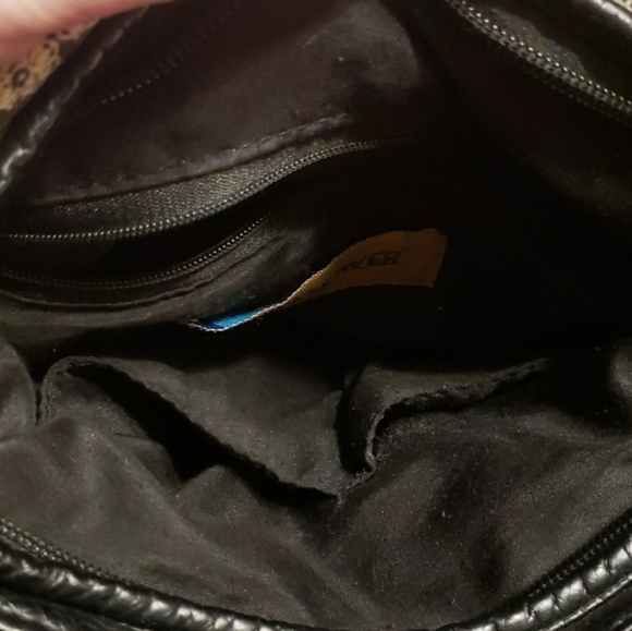 Wallflower Crossbody Purse - Picture 7 of 7